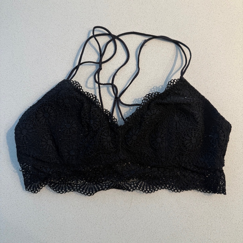 Hollister Black Lace Bralette – Size XS